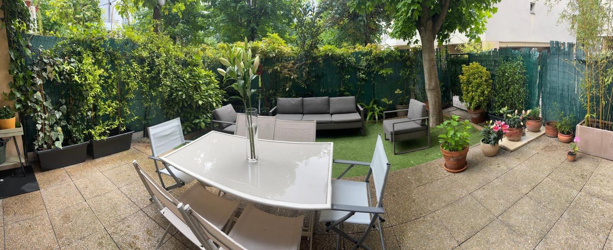 Le Jardin Du Stade By Uta House Saint-Denis  Exterior photo
